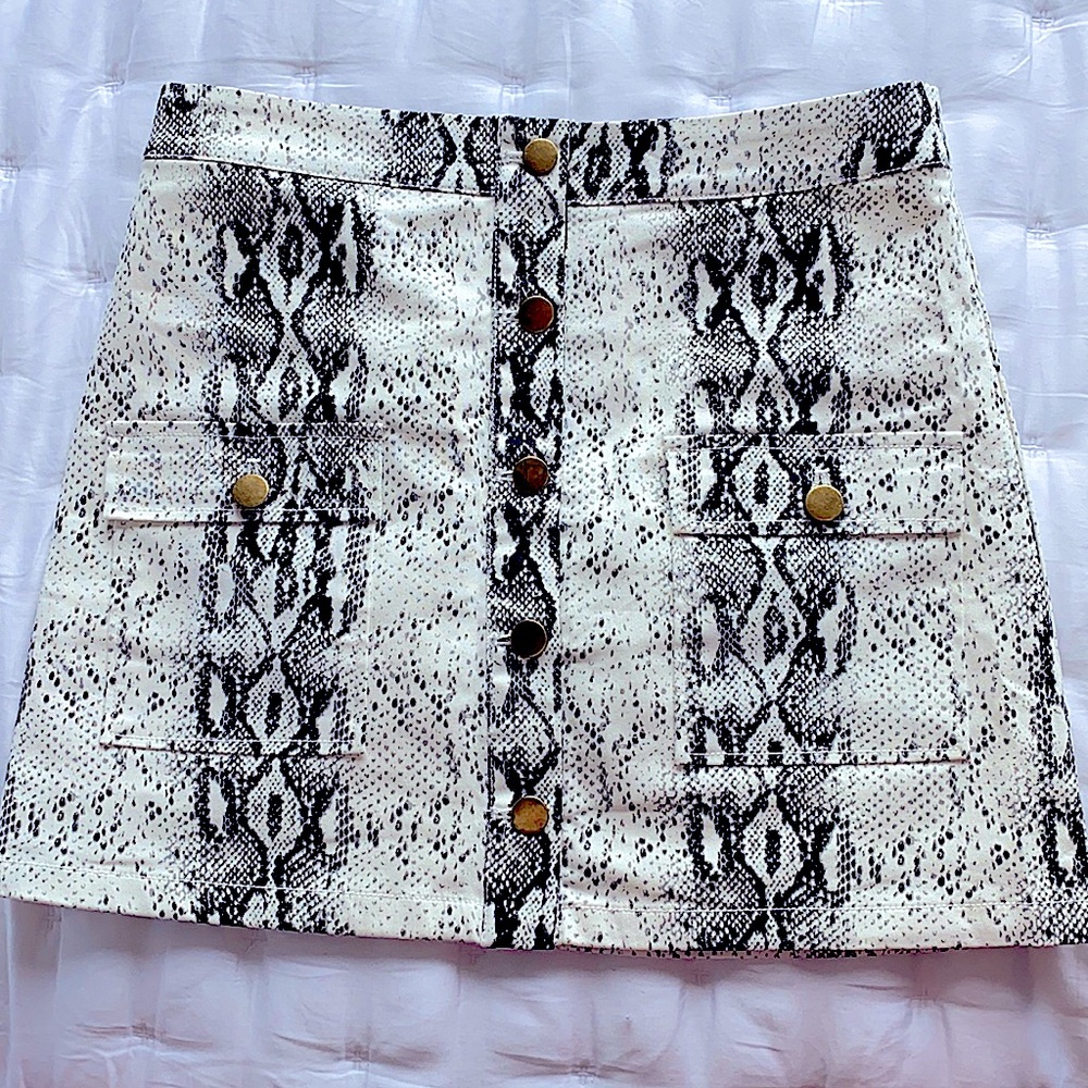 Snakeskin print mini skirt